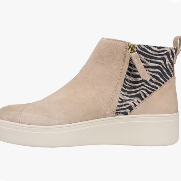 TOMS Suede Jamie 8 - Picture 1 of 9